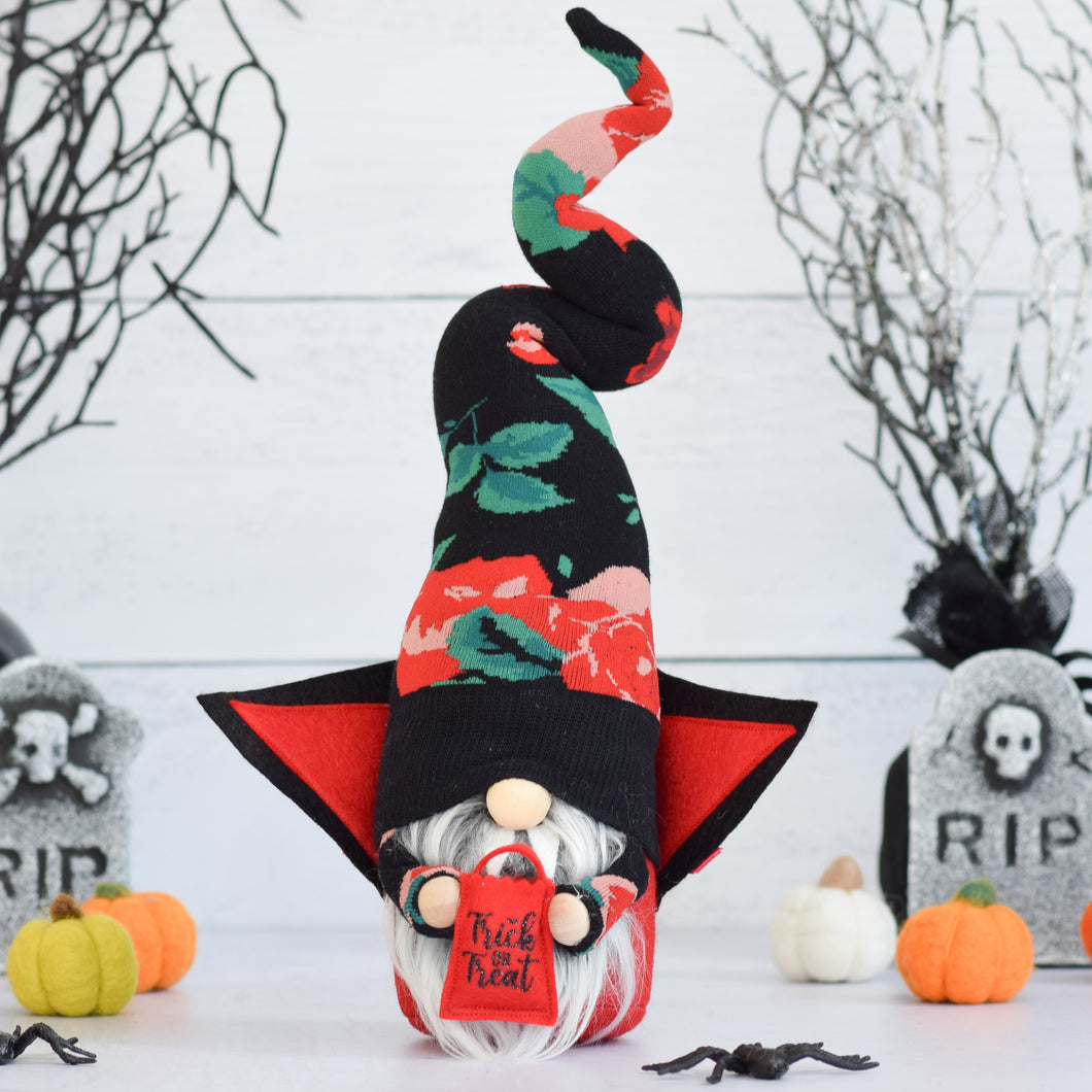 Trick or Treat Vampire Gnome