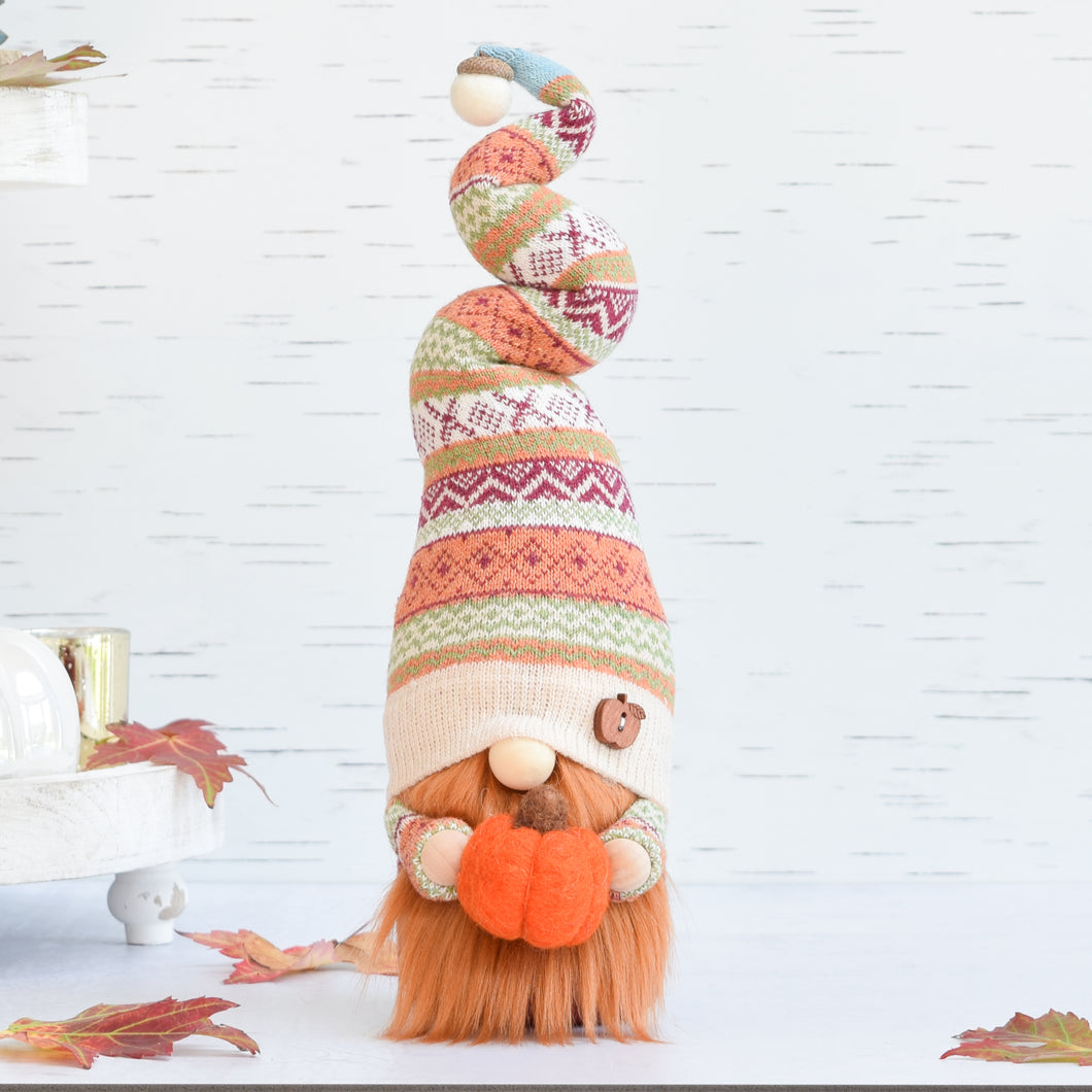 Auburn pumpkin Gnome